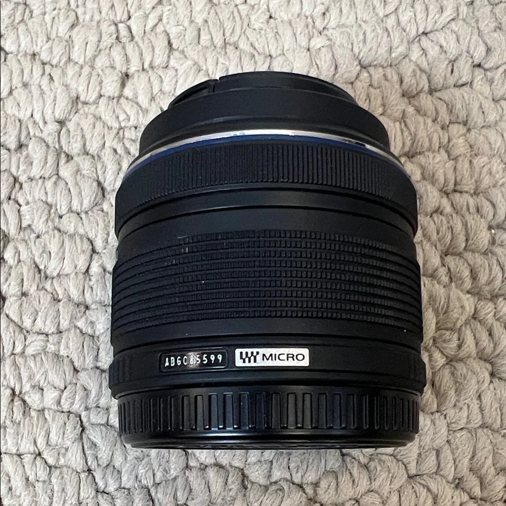 Olympus Black and Silver Camera Lens